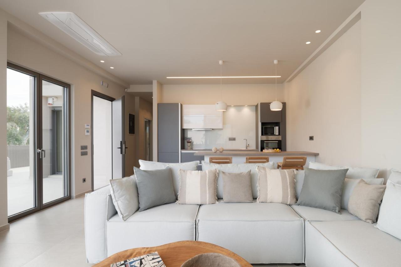 Athina Luxury Villa, With Pool & Walk To The Beach, By Thinkvilla La Canea Esterno foto