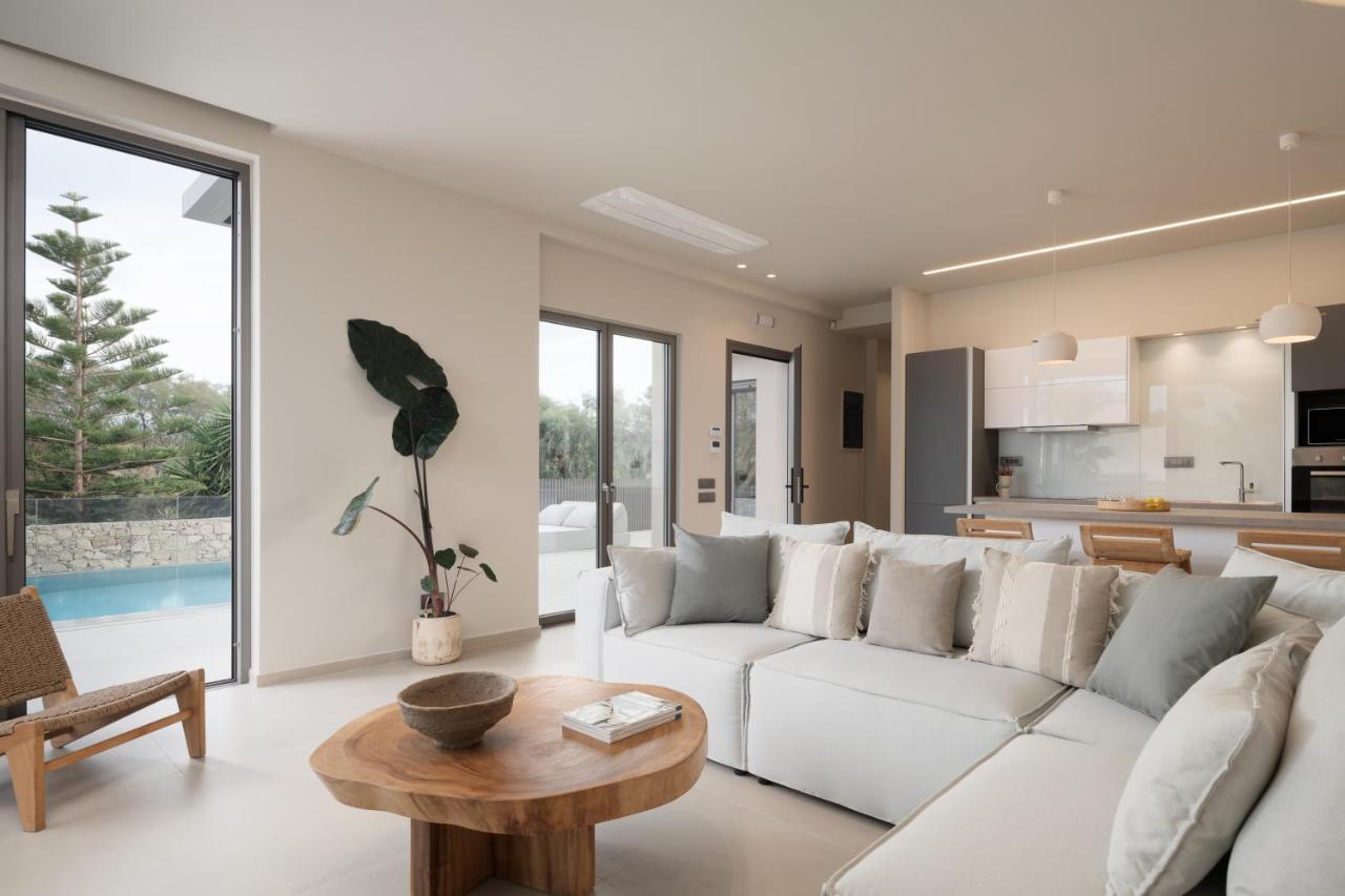 Athina Luxury Villa, With Pool & Walk To The Beach, By Thinkvilla La Canea Esterno foto