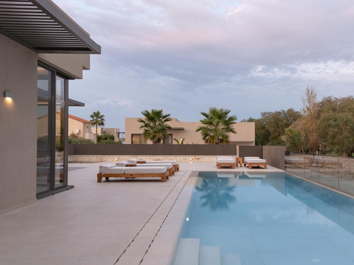 Athina Luxury Villa, With Pool & Walk To The Beach, By Thinkvilla La Canea Esterno foto