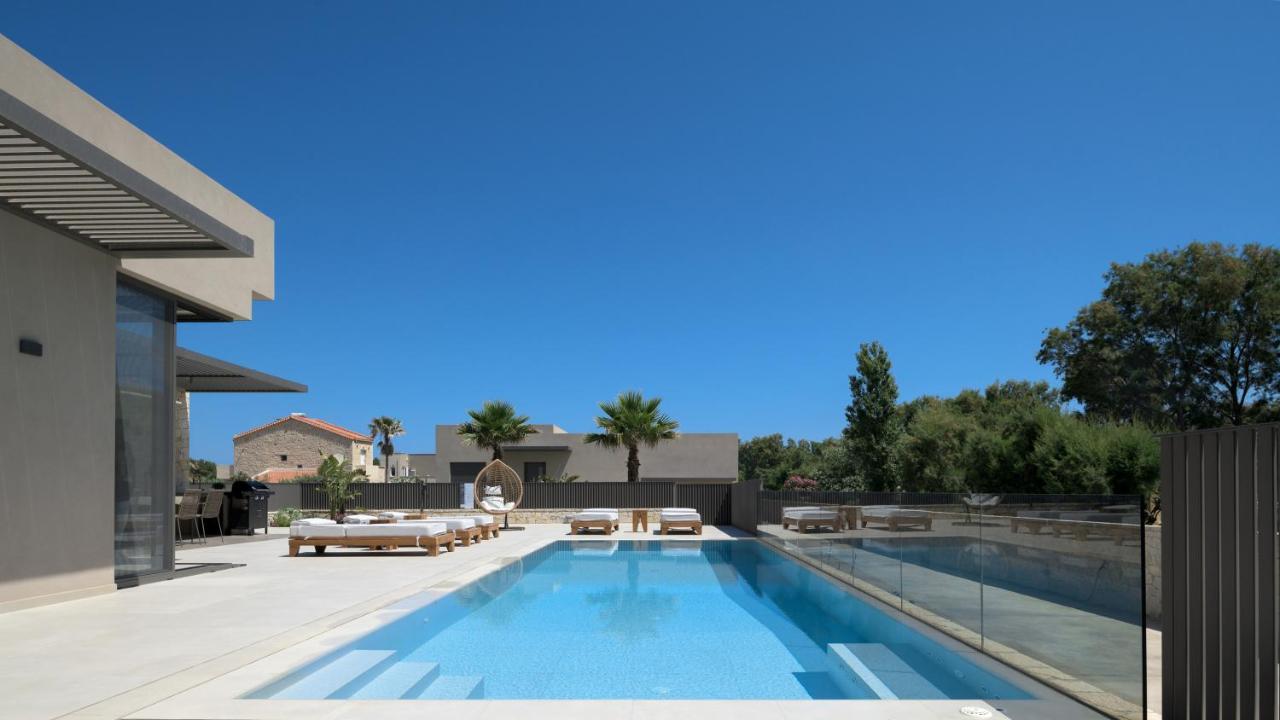 Athina Luxury Villa, With Pool & Walk To The Beach, By Thinkvilla La Canea Esterno foto